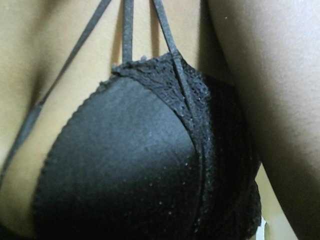 Avrilhunt live cam on BongaCams