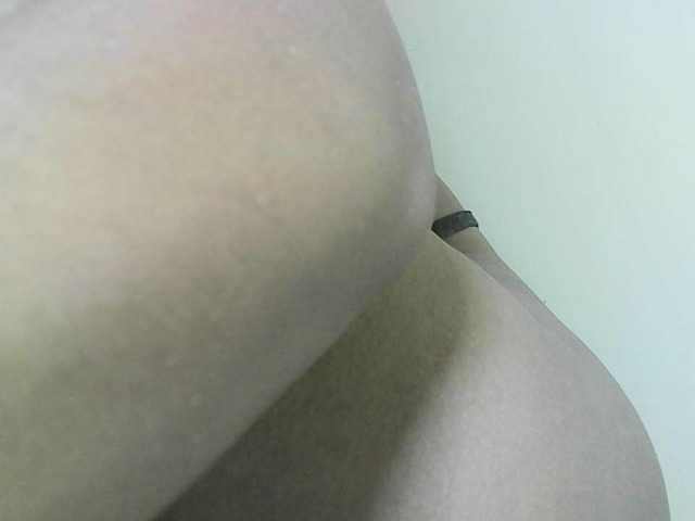 Avrilhunt live cam on BongaCams