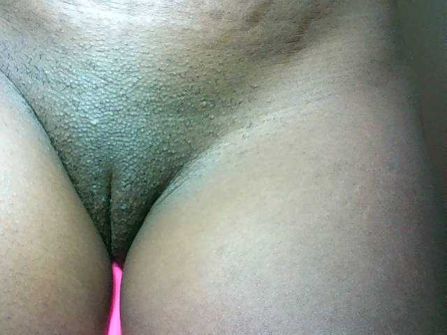 Avrilhunt's BongaCams show and profile