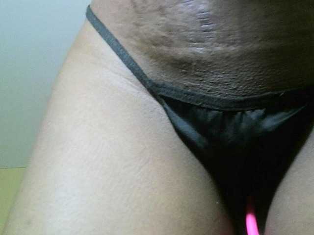 Avrilhunt live cam on BongaCams