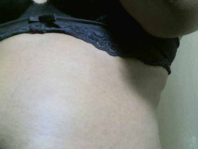 Avrilhunt live cam on BongaCams