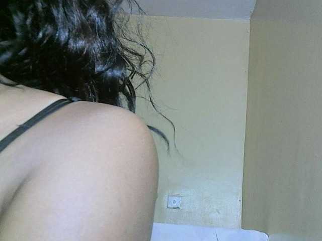Avrilhunt, en directo ahora en BongaCams