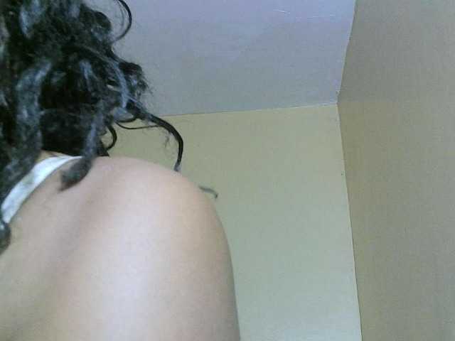 Avrilhunt live cam on BongaCams