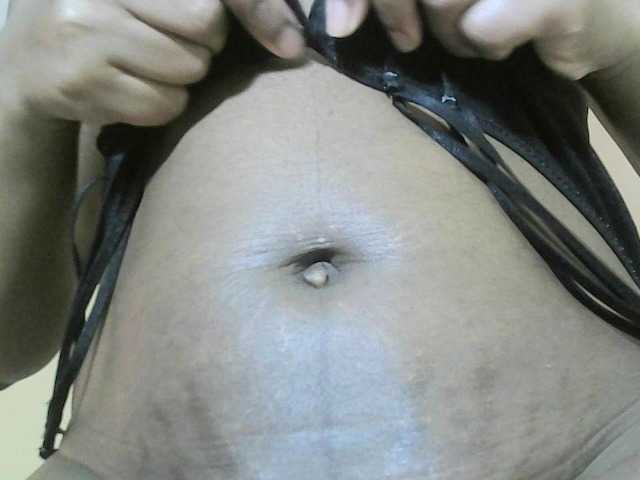 Avrilhunt live cam on BongaCams
