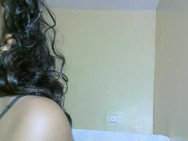 Avrilhunt, en directo ahora en BongaCams