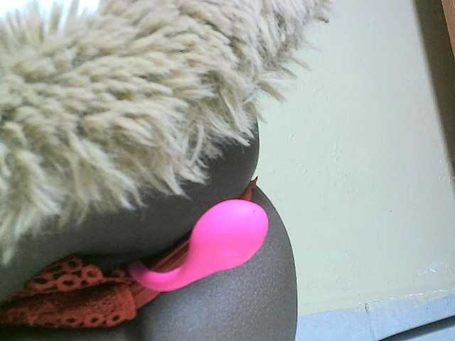 Avrilhunt live cam on BongaCams
