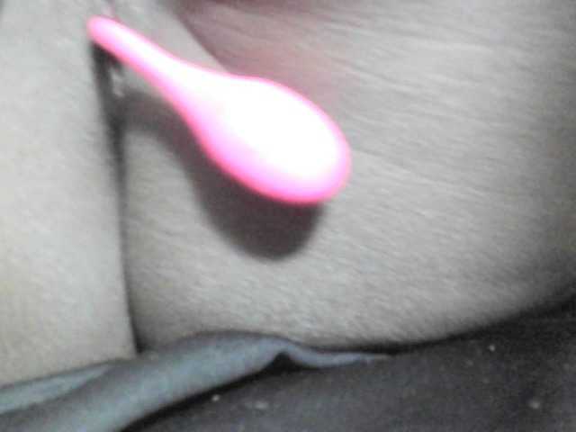 Avrilhunt live cam on BongaCams