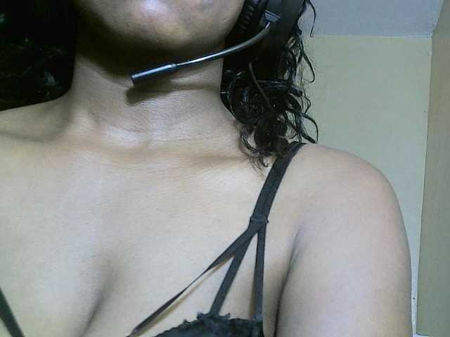 Avrilhunt, en vivo ahora en BongaCams
