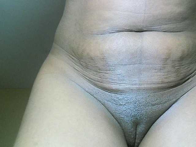 Avrilhunt live cam on BongaCams