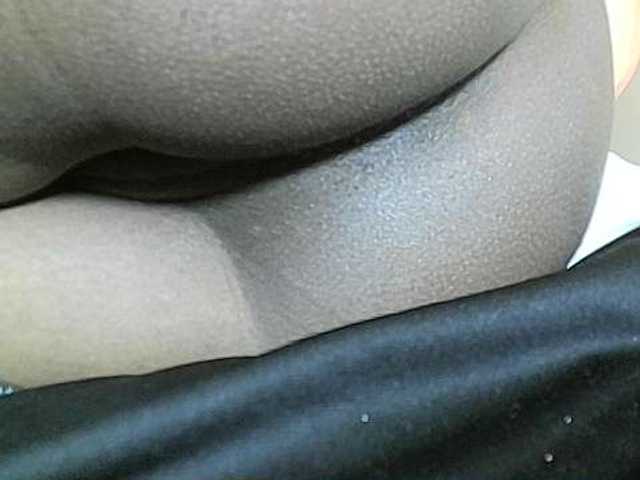 Avrilhunt live cam on BongaCams