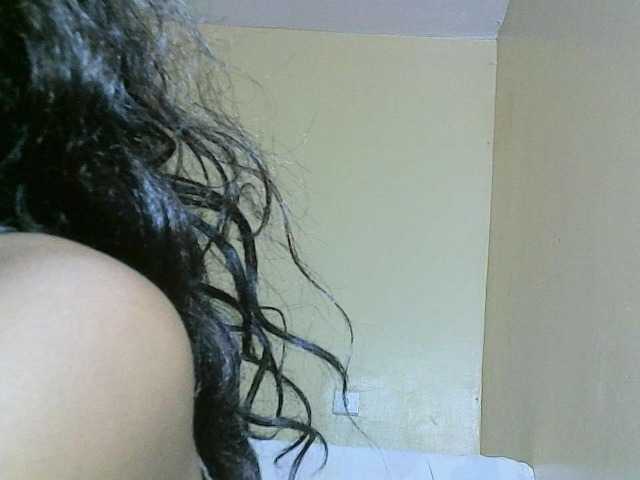 Avrilhunt live cam on BongaCams