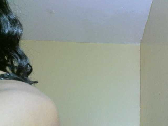 Avrilhunt live cam on BongaCams
