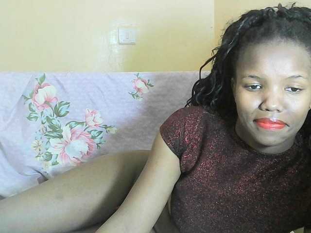 Avrilhunt live cam on BongaCams