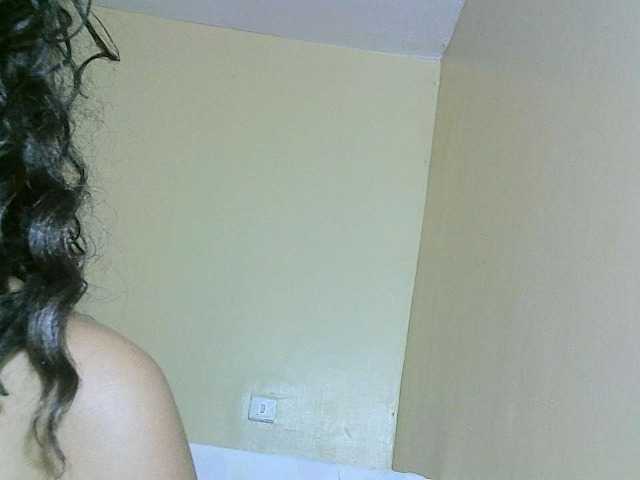 Avrilhunt live cam on BongaCams