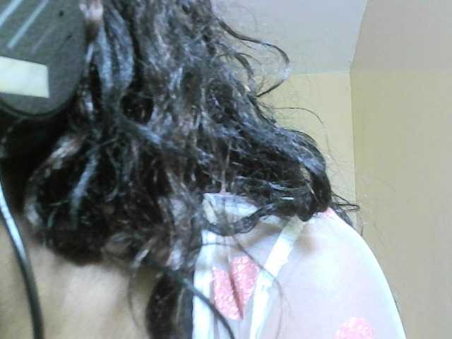 Avrilhunt live cam on BongaCams