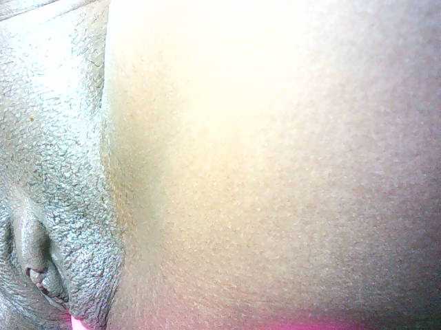 Avrilhunt's BongaCams show and profile