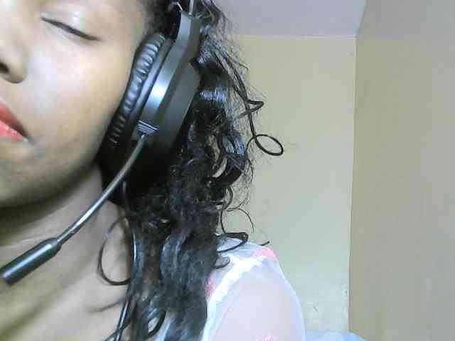 Avrilhunt webcam