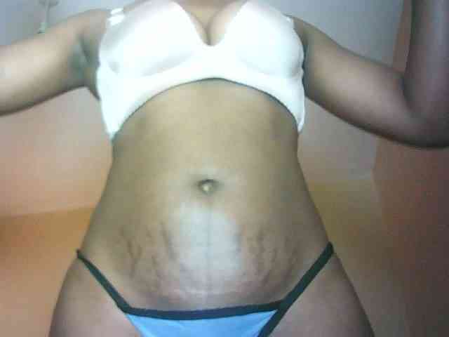 Avrilhunt Live Webcam on BongaCams