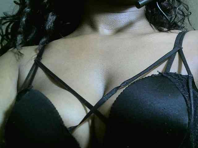 Model: Avrilhunt