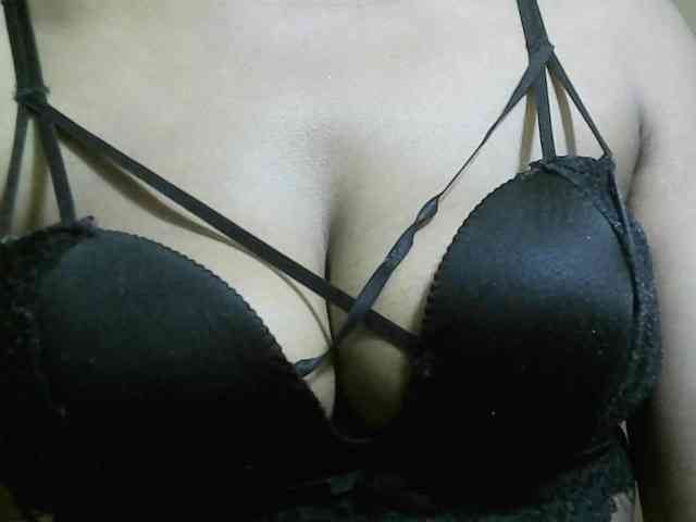 Model: Avrilhunt