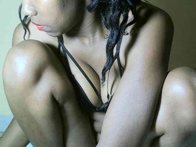 Model: Avrilhunt