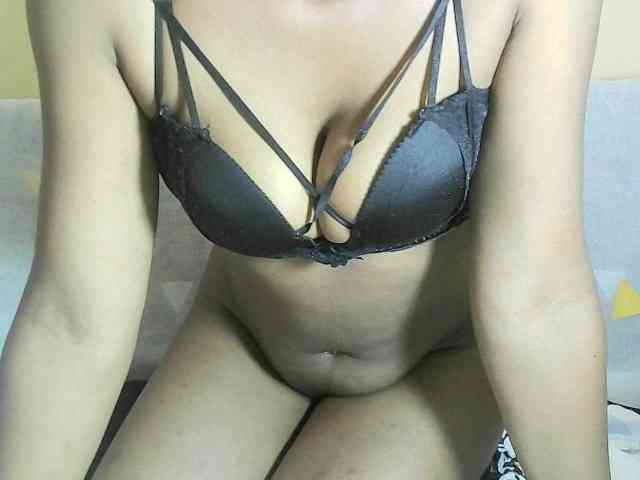Avrilhunt webcam