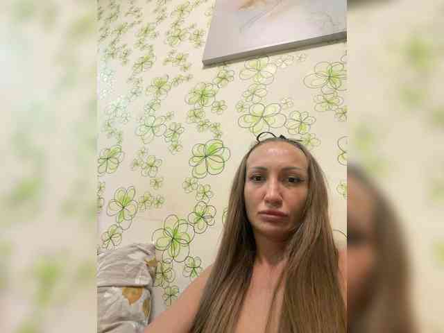 DenAnna77 Live Webcam on BongaCams