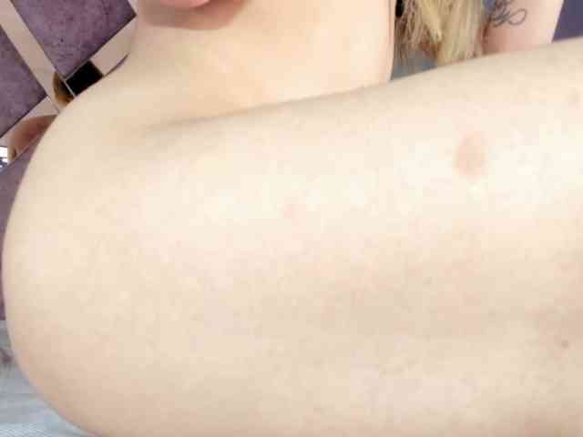 manchiita-96 Live Webcam on BongaCams