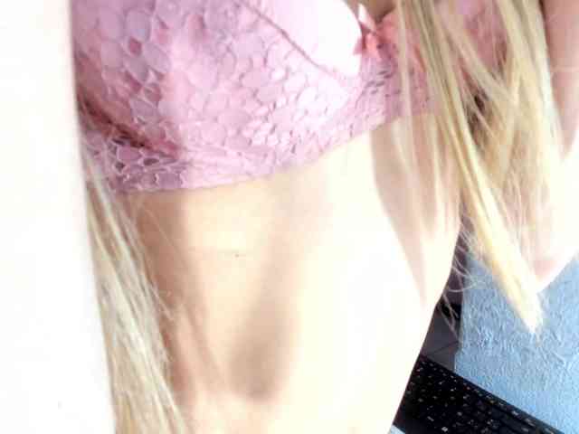 manchiita-96 Live Webcam on BongaCams