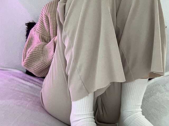 le modèle BestyBoobs est en webcam porno dans un show sur le site bongacams, il possède les tags suivants: White/Caucasian,Brunette,Shaved