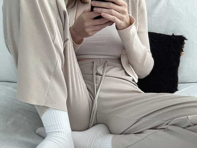 Live трансляция BestyBoobs - slutnetki.online