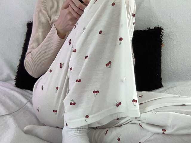 le modèle BestyBoobs est en webcam porno dans un show sur le site bongacams, il possède les tags suivants: White/Caucasian,Brunette,Shaved