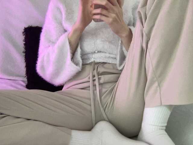 le modèle BestyBoobs est en webcam porno dans un show sur le site bongacams, il possède les tags suivants: White/Caucasian,Brunette,Shaved