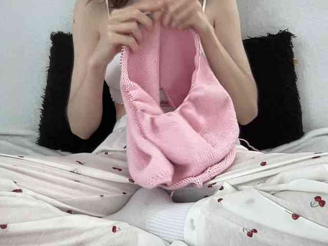 BestyBoobs webcam