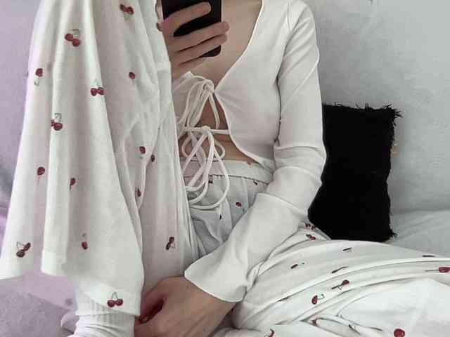 BestyBoobs webcam