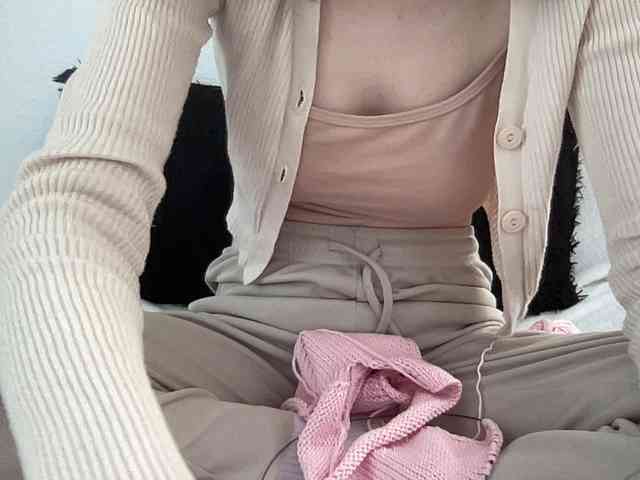 BestyBoobs webcam