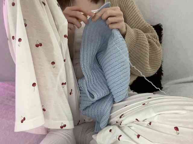 Модель: BestyBoobs