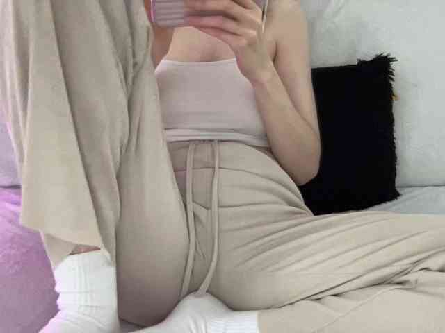 BestyBoobs webcam