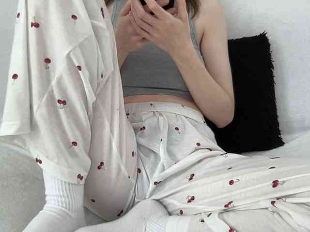 BestyBoobs webcam