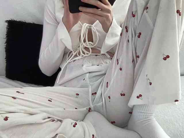 BestyBoobs webcam