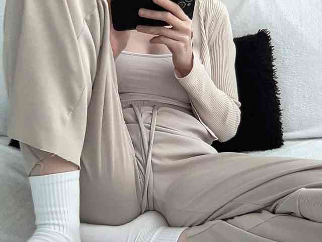 BestyBoobs webcam