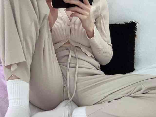 BestyBoobs webcam