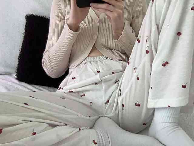 BestyBoobs webcam