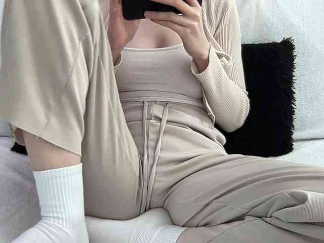 BestyBoobs webcam