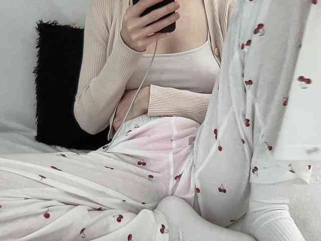 BestyBoobs webcam