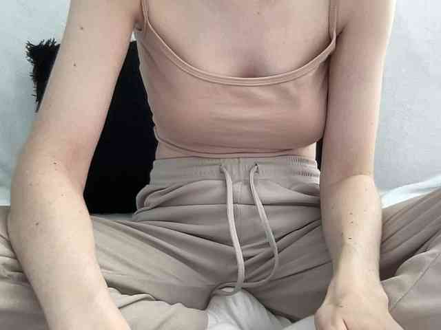 BestyBoobs webcam