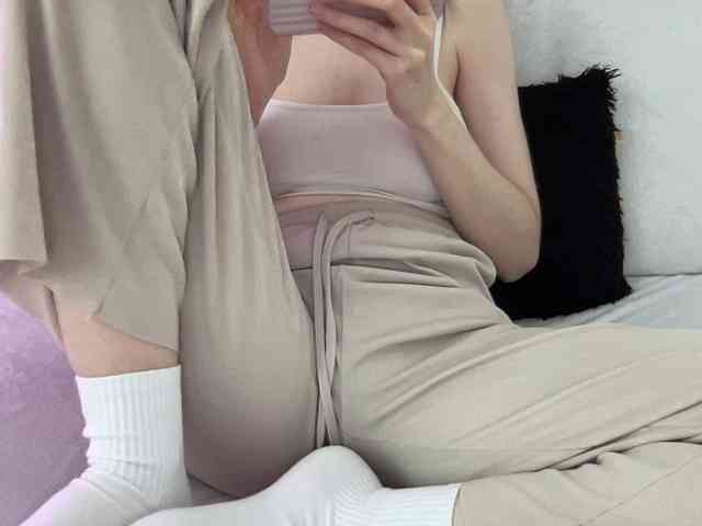 BestyBoobs webcam
