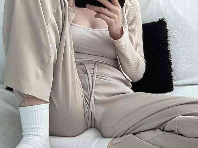 BestyBoobs webcam
