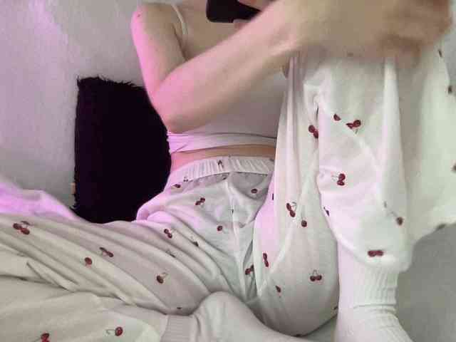BestyBoobs webcam