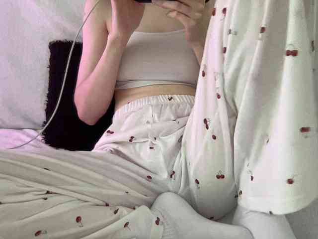 BestyBoobs webcam